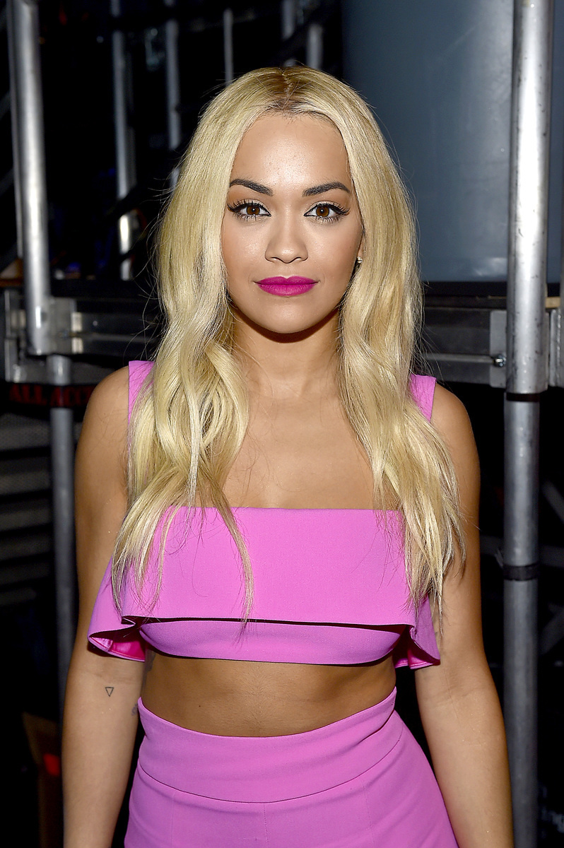 Rita Ora šokovala na predávaní cien MTV Nezabudla sa pred odchodom z