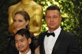 Z dcéry Angeliny Jolie a Brada Pitta bude chlapec: Shiloh si zmenila meno a začala hormonálnu liečbu