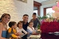 Chvíle s deťmi si užíva: Ronaldo vo vani so štyrmi ratolesťami