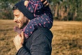 Otecko Braňo Deák má kvôli epidémii viac času na rodinu: Rozkošná fotka s dcérkou