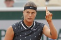 Bieloruská tenistka provokuje fanúšikov: Nahé prsia v ružiach!