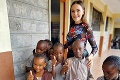 Lekárka Monika, ktorá pomáhala v prvej vlne na Slovensku, rozospievala deti v Nairobi: Sedemdesiat sukieň mala!