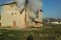 Tragický požiar bytovky v Sútore: Jeden človek zomrel, ďalších šesť je zranených
