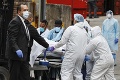 V štáte New York zomrelo 1 550 ľudí, koronavírus má aj moderátor CNN