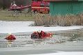 Bratislavskí hasiči trénovali na zamrznutom jazere: Čo robiť, keď pod vami praskne ľad? Ide o sekundy!