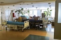 Pacienti v Ružinove musia dýchať zápach, príbuzní sú zhrození: Nemysliteľné, aby sa to dialo práve na tomto oddelení!