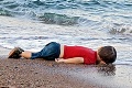 Fotografia mŕtveho Aylana († 3) otriasla svetom: Príbeh maličkého chlapca, ktorý umrel cestou za slobodou