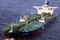 Porušenie sankcií OSN: Ruské tankery dodávajú ropu severokórejským lodiam!