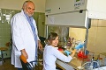 Slovenský profesor pracuje na prestížnom svetovom výskume: Neuveríte, čím poráža rakovinu!