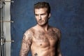 Štyridsiatka nielen na krku, ale aj na koži: David Beckham má 40 tetovaní, čo znamenajú?