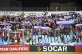 Domov prišla iba polovica: Slovenských futbalistov na letisku čakala len hŕstka fanúšikov