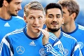 Toto žiadneho Nemca chladným nenechá: Bastian Schweinsteiger v nacistickej uniforme!