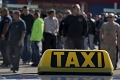 Bratislavské cesty zablokovali taxikári: Kvôli protestu meškali linky MHD!