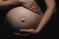 Žena otehotnela s tínedžerom, ba je to ešte horšie: Skutočný šok prišiel až po troch rokoch