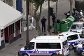 Strach v Paríži rastie: Jeden z útočníkov je na úteku, polícia zverejnila jeho tvár!