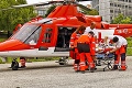 Čelná zrážka dvoch osobných áut, piati zranení, zasahoval vrtuľník