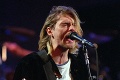Kurt Cobain prepisuje rekordy aj po smrti: Jeho gitaru vydražili za neuveriteľnú sumu