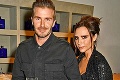 Victoria Beckham si vyrobila hanbu ako hrom: Ožratá a s mokrým rozkrokom!