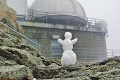 Pani zima začala úradovať už v lete: Je to neuveriteľné, ale máme prvého snehuliaka!