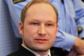 Masový vrah Breivik pritvrdil: Za toto žaluje Nórsko!