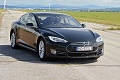 V Košiciach randili tiché autá so zástrčkou: Tesla za 130 000 € má dva kufre!