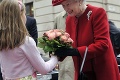 VIDEO: Kráľovná nie je celebrita, je to dáma!