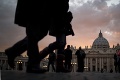 Vatikán pokračuje v procese s prelátom: Obžalovaný sa priznal k úniku dokumentov v škandále Vatileaks II