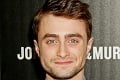 Daniel Radcliffe musel hodinu pracovať ako bežný človek: Jeho neskutočné trápenie nakrútili na kameru!