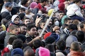 Demonštrácia stoviek migrantov: Na protest zablokovali grécko- macedónsku hranicu