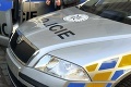 V Česku je nakazený prvý policajt, v pražskej MHD budú môcť cestovať len ľudia s rúškami