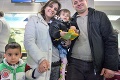 Do Prahy dorazili prvé dve rodiny irackých kresťanov: České deti ich vítali hračkami