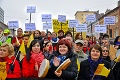 Učitelia pred parlamentom zabojujú za viac peňazí do škôl