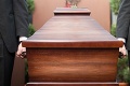 Tehotná žena zomrela: To, čo sa s jej telom stalo 10 dní po smrti, odrovnalo aj pracovníkov pohrebnej služby!