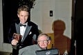 Z oscarovej sošky pre najlepšieho herca sa teší Eddie Redmayne: Toto mu odkázal Stephen Hawking!