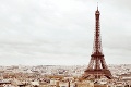 Počet návštevníkov Eiffelovej veže klesol: Rekord sa tak lámať nebude!