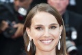 Z Natalie Portman je iná žena: Na najnovších fotkách ju ledva spoznáte!