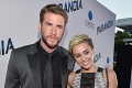 Miley Cyrus a jej ex Liam Hemsworth: Po rozchode obaja zbalili sexi blondínky!
