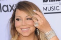 Lovkyni trapasov Mariah Carey sa zase zadarilo: Tak čaute, ja už padám
