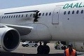 Výbuch lietadla v Somálsku: Explóziu spôsobila nálož uložená v laptope!