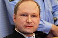 Drzosť človeka, ktorý zabil 77 ľudí: Breivik zažaloval Nórsko!