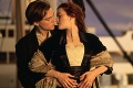 Legendárna scéna z Titanicu v novom šate: Pozrite sa, ktorý herec sa zahral na DiCapria!