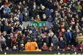 Začalo to v Liverpoole a šíri sa to ako chrípka: Anglickí fanúšikovia sa búria!