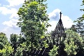 Chrám svätého Ladislava v obci Debraď nemá obdobu: Z ruín vyrástol kostol z rastlín!