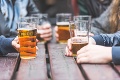Spotreba alkoholu na Slovensku opäť stúpla: Slováci nepohrdnú pivom ani liehovinou