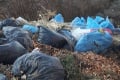 Zábery nahádzaného odpadu v 4. stupni ochrany vás rozplačú: Takto zareagoval starosta Tomášikova!
