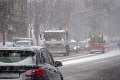 Sever Slovenska a Bratislavu bičuje počasie: SHMÚ vydal ďalšiu výstrahu, cestári dvíhajú varovný prst