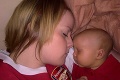 Iba 2-týždňové bábätko pobozkali na ústa: Osudná chyba! Dievčatko už nikdy nebude ako predtým