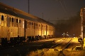 Hasiči zasahovali pri požiari šiestich vagónov: Vlaková doprava bola odstavená
