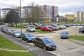 Petržalka začína s ostrými kontrolami parkovacej politiky: Porušenie pravidiel sa vodičom nevyplatí