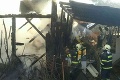 Poplach neďaleko Ilavy: Hasiči zasahujú pri požiari stodoly